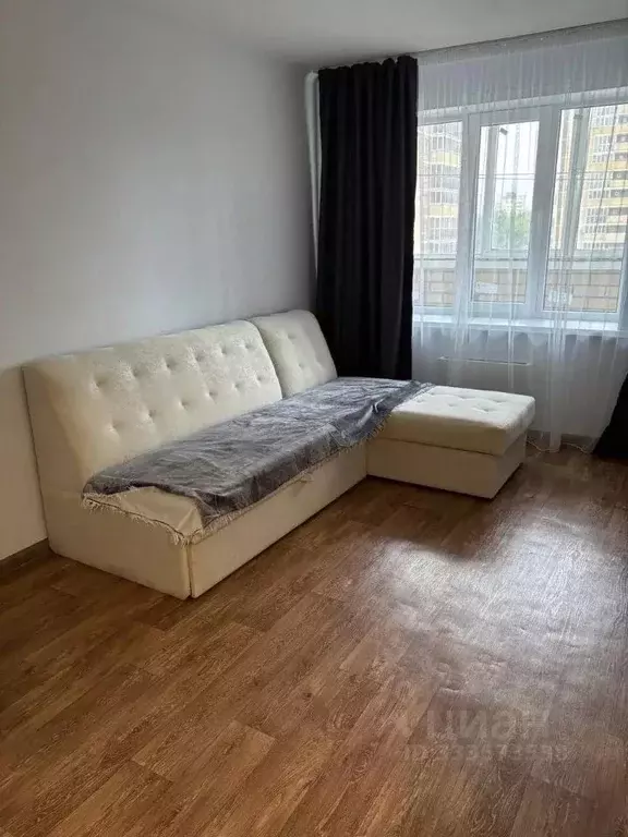 1-к кв. Татарстан, Казань ул. Чингиза Айтматова, 5 (40.0 м) - Фото 1