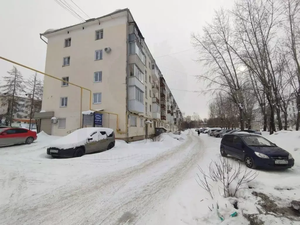Помещение свободного назначения в Свердловская область, Асбест просп. ... - Фото 2