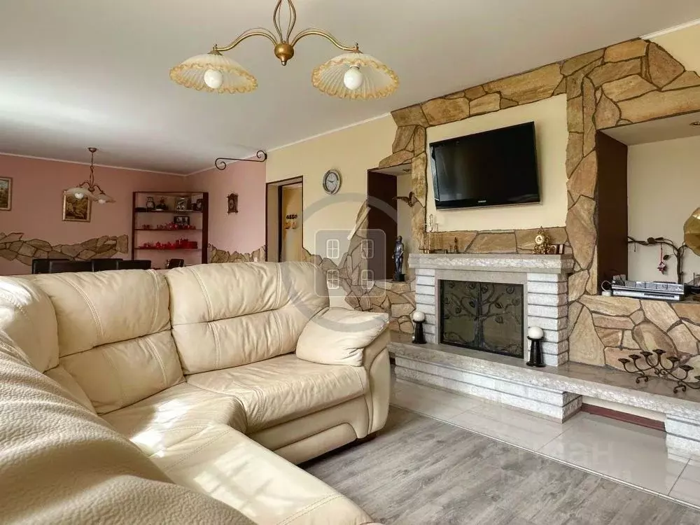 Дом в Калужская область, Дзержинский район, с. Дворцы ул. Большой ... - Фото 1