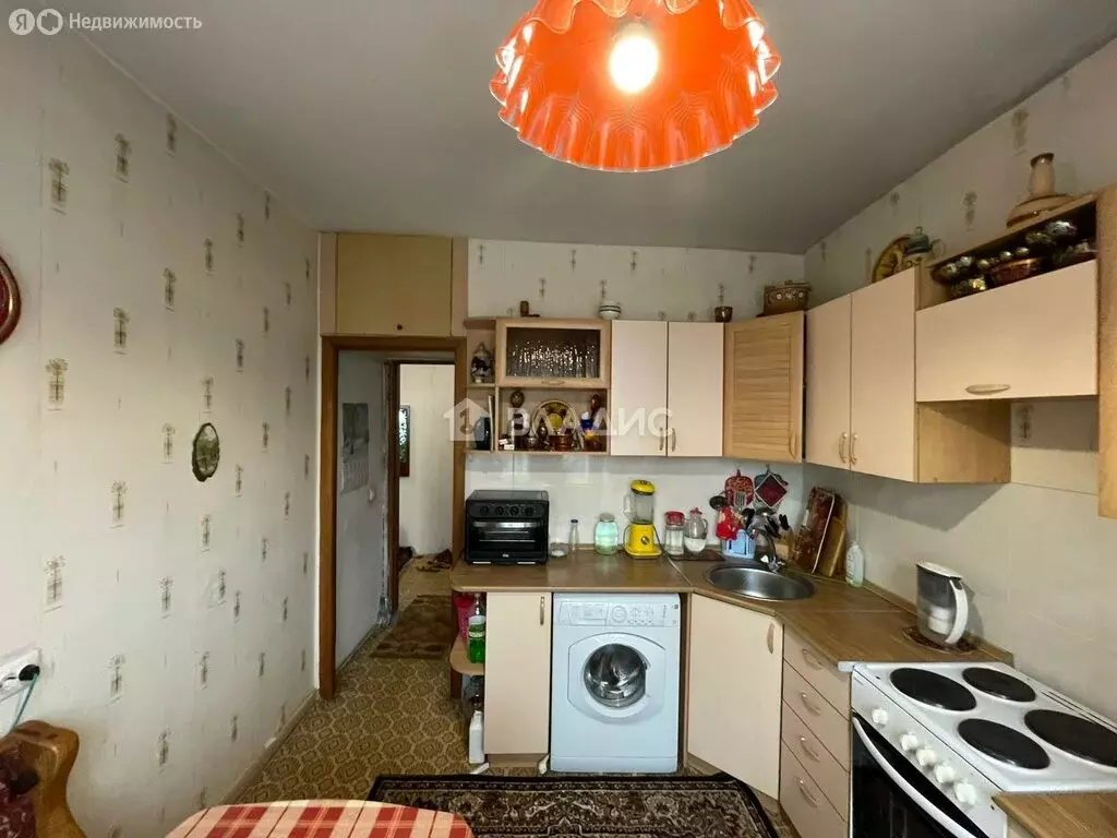 3-комнатная квартира: Бийск, улица Ильи Мухачёва, 232 (63.8 м) - Фото 0