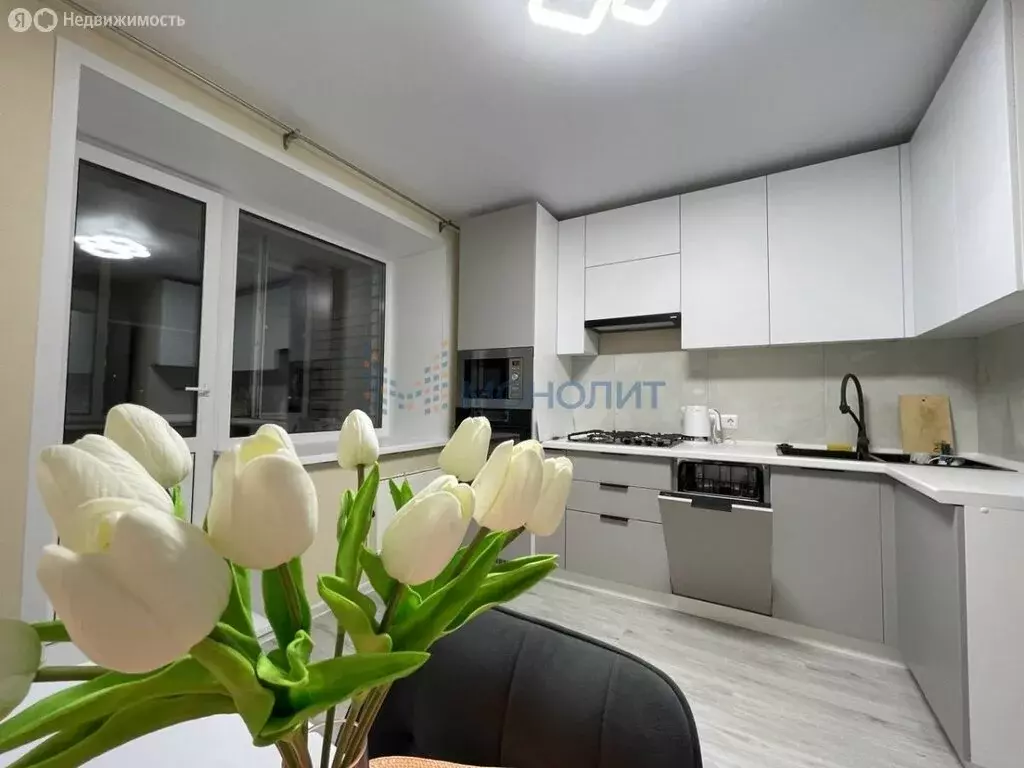 2-комнатная квартира: Чебоксары, улица Энтузиастов, 34 (70 м) - Фото 0