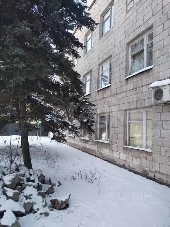 Помещение свободного назначения в Саратовская область, Балашов ул. ... - Фото 1