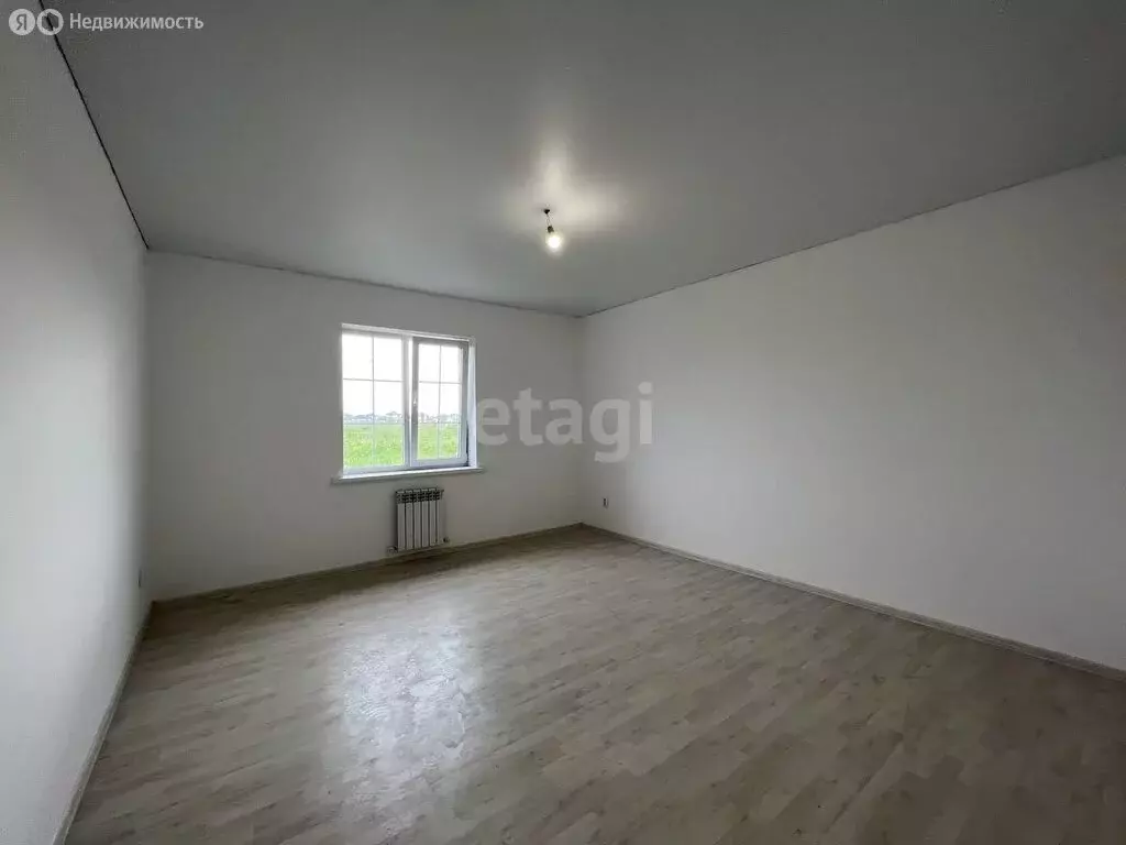 Дом в Иглинский район, Акбердинский сельсовет, деревня Блохино (90 м) - Фото 1