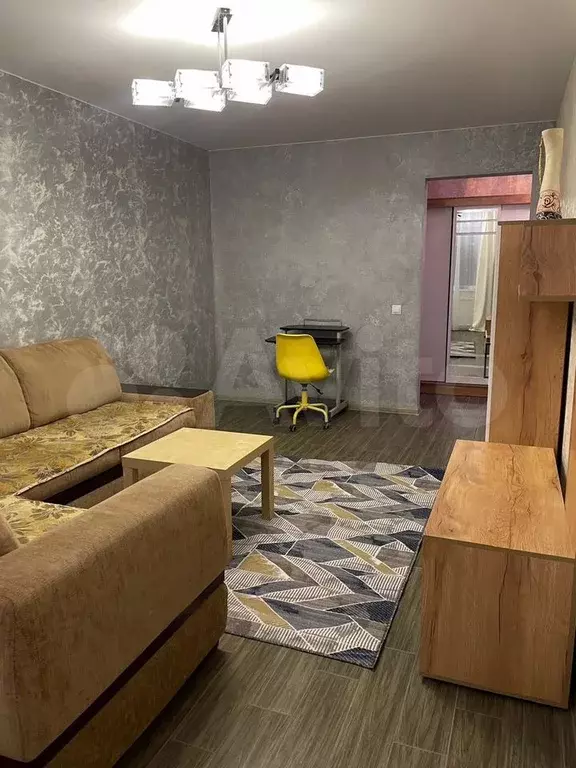 1-к. квартира, 42 м, 9/10 эт. - Фото 0