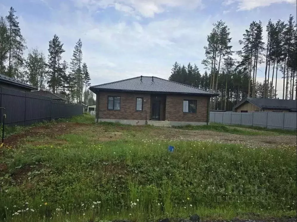 Дом в Свердловская область, Сысертский муниципальный округ, пос. ... - Фото 1