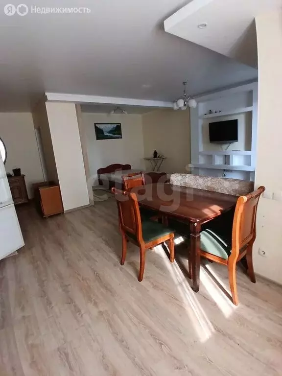 Квартира-студия: Саратов, улица имени Е.И. Пугачёва, 51 (40.5 м) - Фото 2