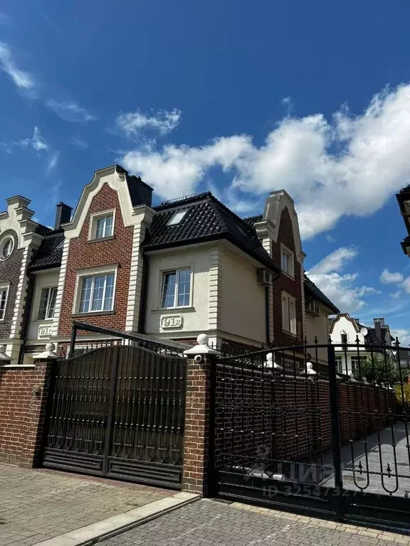 Таунхаус в Калининградская область, Калининград Курортная ул. (270 м) - Фото 1