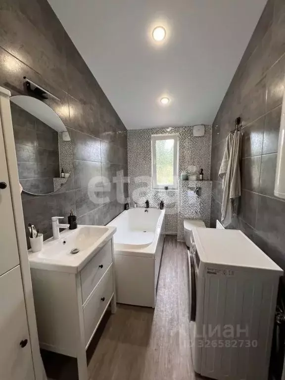 Дом в Калужская область, Калуга городской округ, д. Желыбино ул. ... - Фото 1