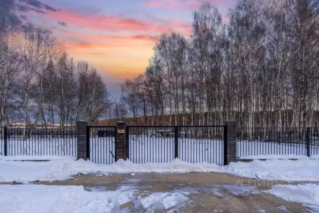 Участок в Московская область, Красногорск городской округ, д. ... - Фото 0