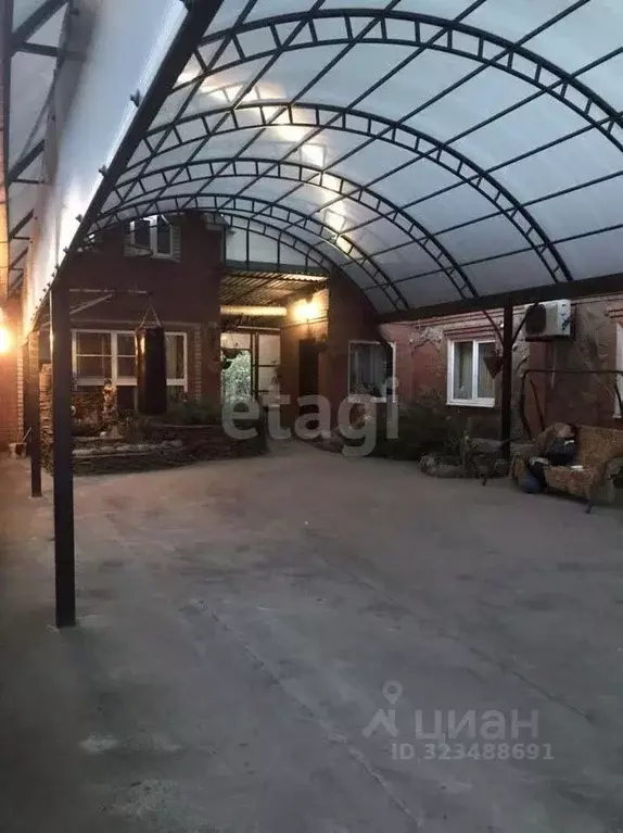 Дом в Ростовская область, Батайск Белорусская ул. (200 м) - Фото 1