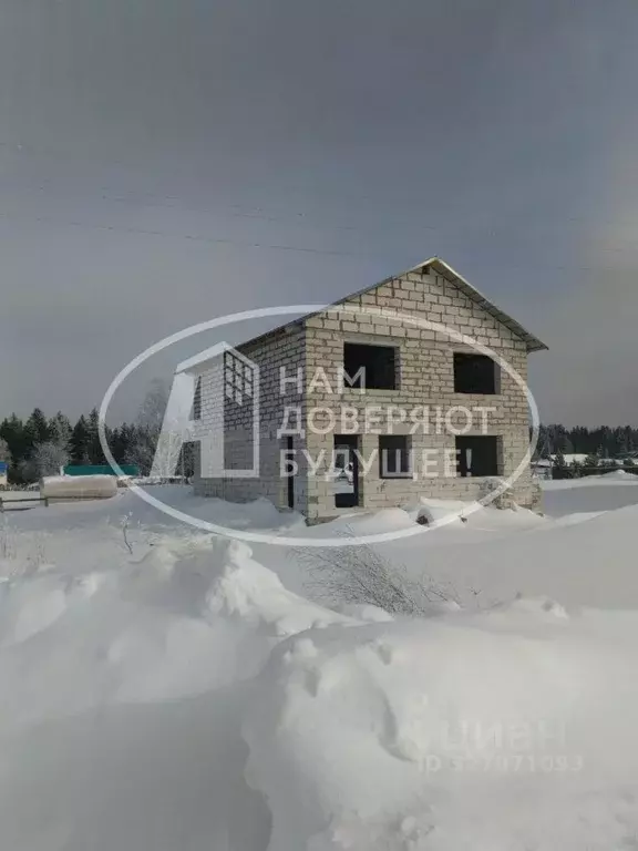 Дом в Пермский край, Кунгурский муниципальный округ, д. Исаковка 48 ... - Фото 1