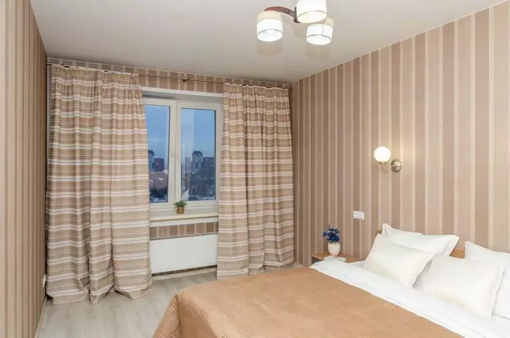 3-к кв. Новосибирская область, Новосибирск Военная ул., 16 (98.0 м) - Фото 1