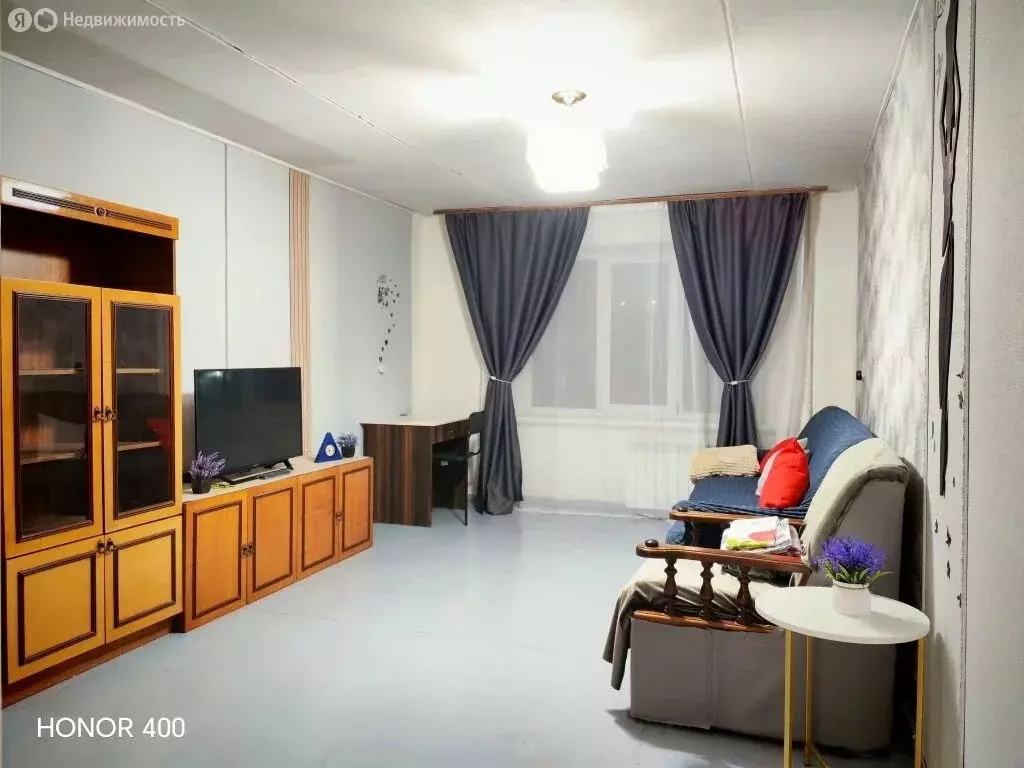 2-комнатная квартира: Артём, улица Фрунзе, 65 (52 м) - Фото 2