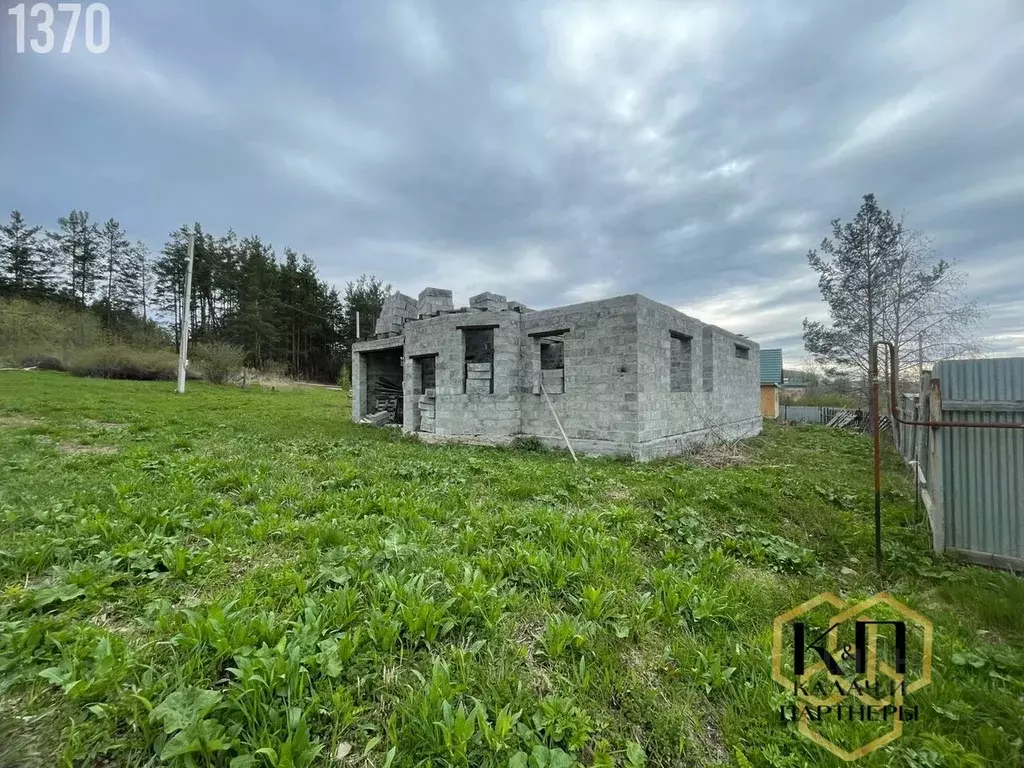 Дом в Свердловская область, Полевской ул. Калинина, 50 (140 м) - Фото 1