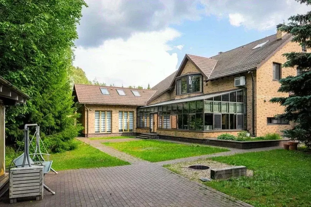 Коттедж в Московская область, Красногорск городской округ, с. ... - Фото 0