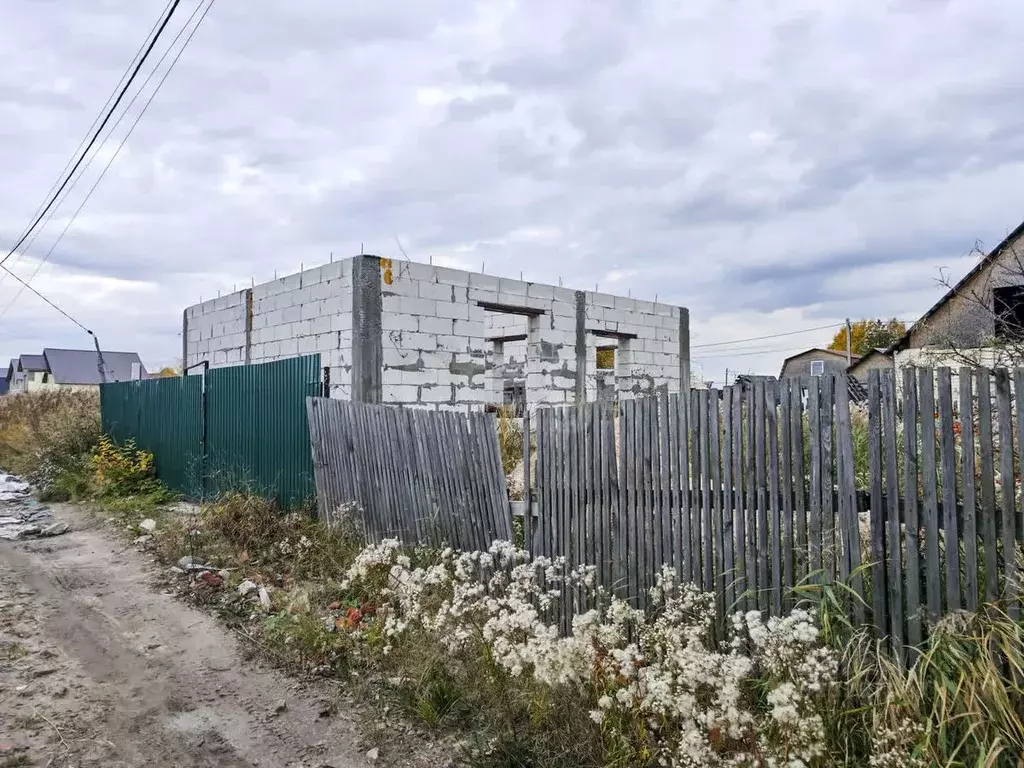 Дом в Тюменская область, Тюмень Мелиоратор садовое товарищество, ул. ... - Фото 1
