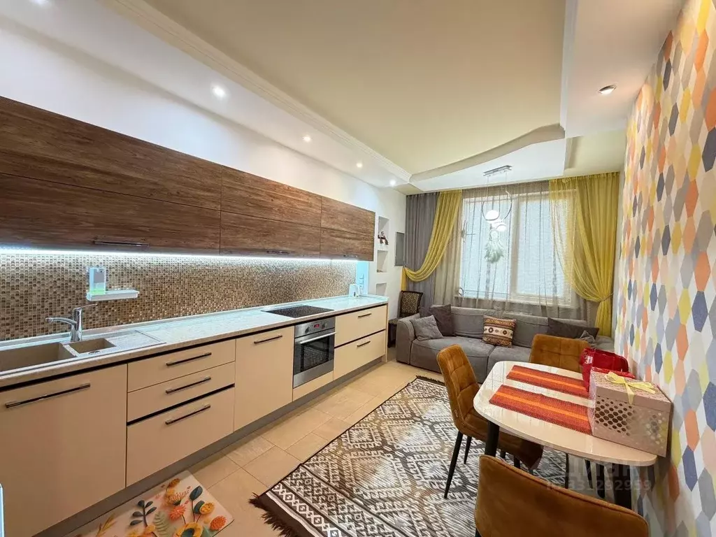 2-к кв. Крым, Симферополь ул. Тургенева, 23А (80.0 м) - Фото 1