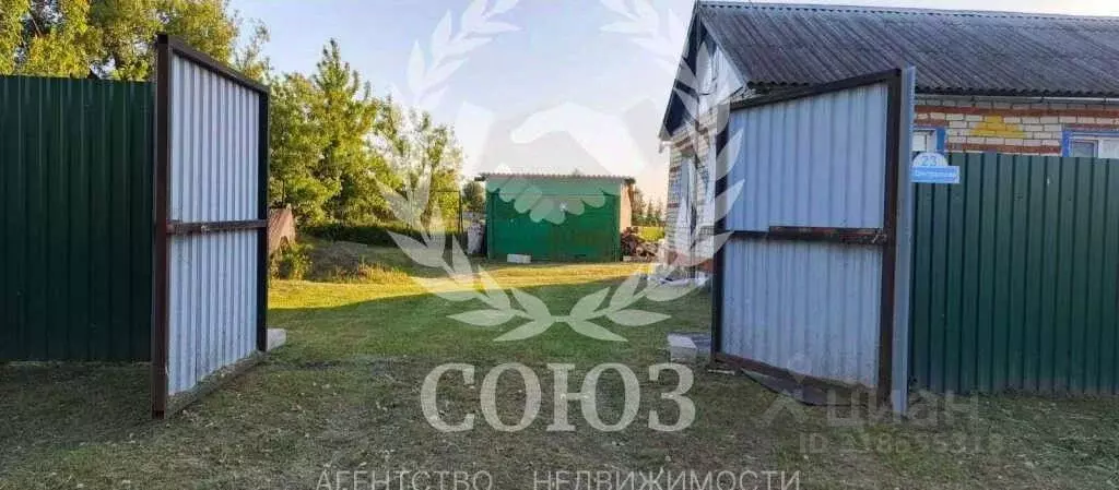 Дом в Калужская область, Село Бабынино с/пос, с. Антопьево ул. ... - Фото 0