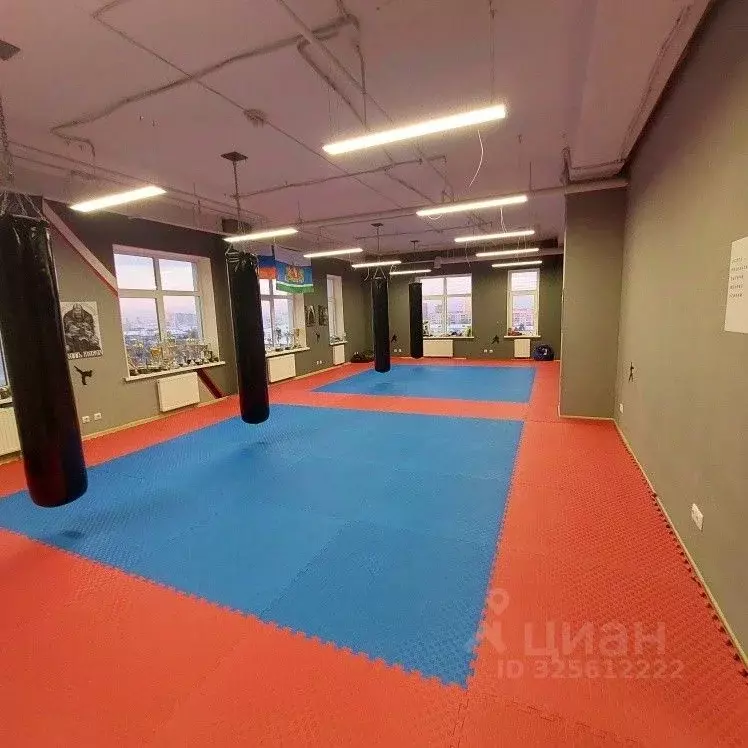 Помещение свободного назначения в Свердловская область, Екатеринбург ... - Фото 1