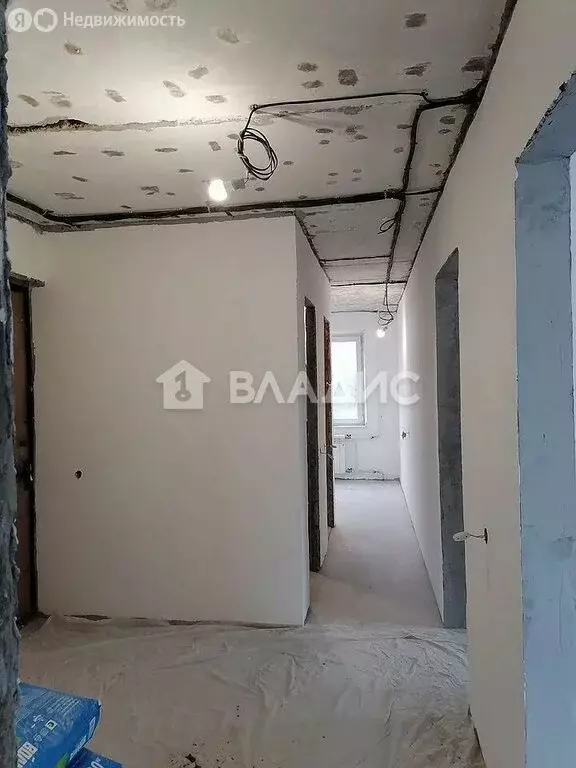 3-комнатная квартира: село Акатьево, Юбилейная улица, 17 (65 м) - Фото 1