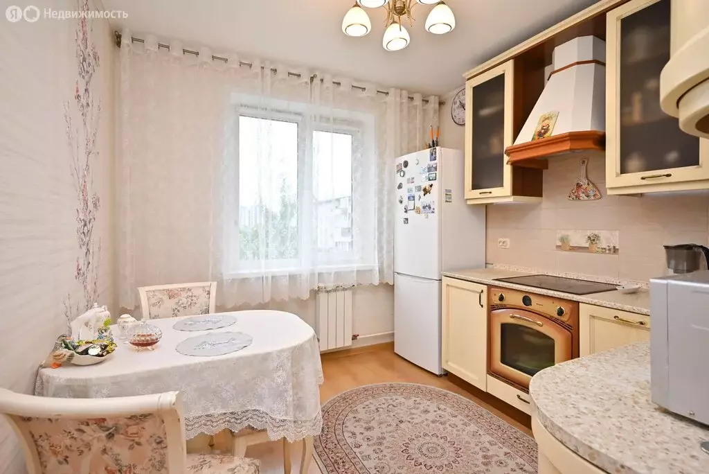 4-комнатная квартира: Красноярск, улица Сады, 6 (83 м) - Фото 0