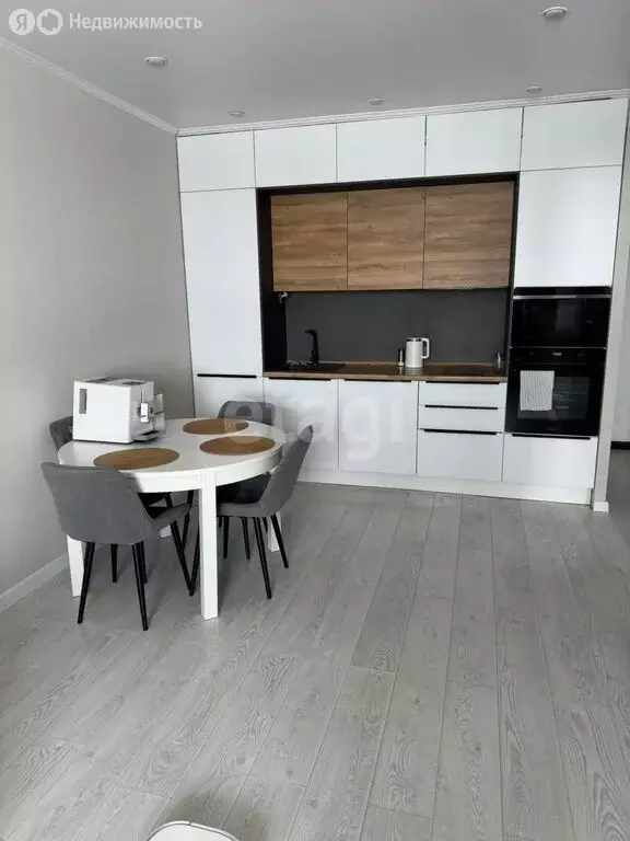 1-комнатная квартира: Новый Уренгой, улица имени В.Я. Петуха, 3/2 ... - Фото 1