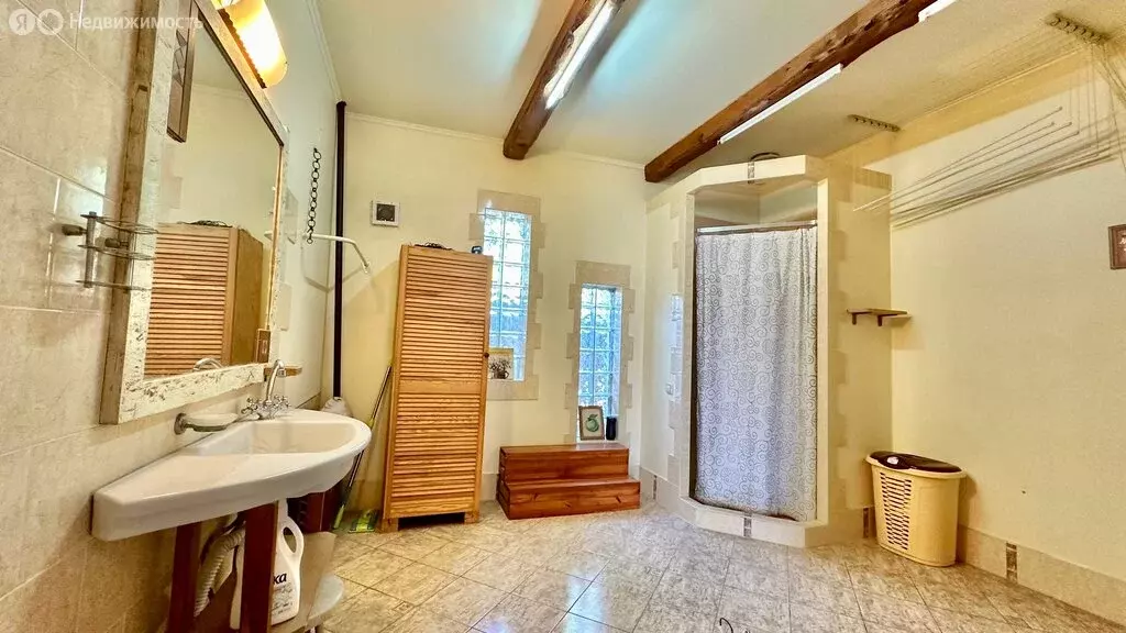 Дом в Рыбачье, Виноградная улица, 1А (240 м) - Фото 1