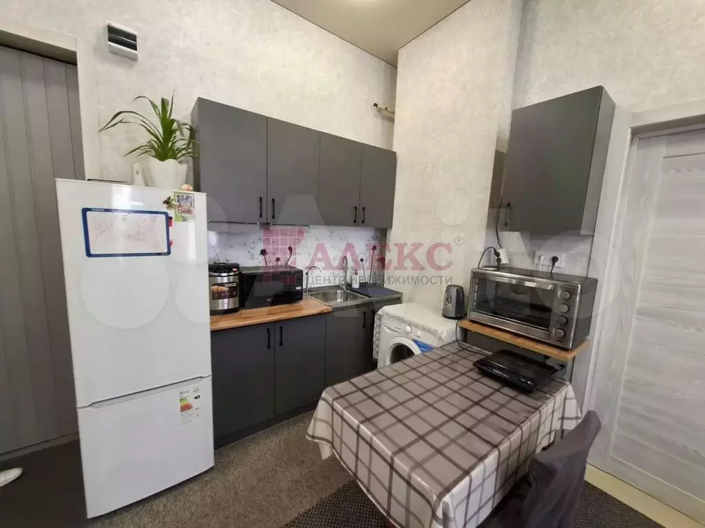 Комната 31,5 м в 2-к., 1/1 эт. - Фото 0
