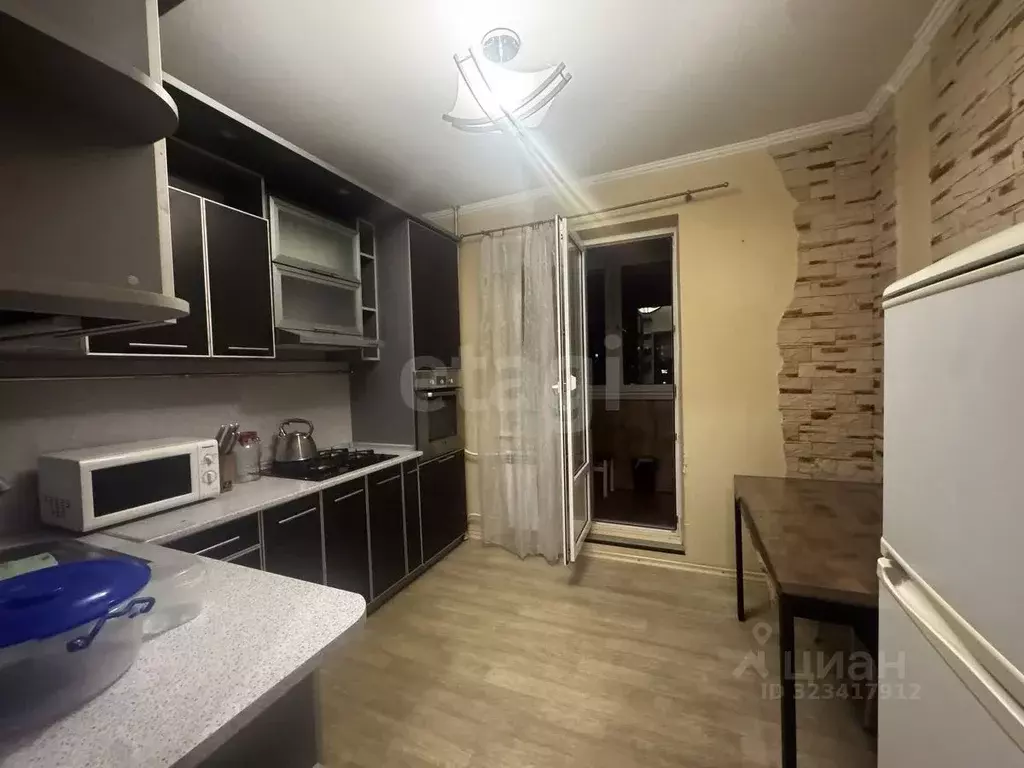 2-к кв. Крым, Симферополь ул. Ешиль Ада (55.0 м) - Фото 1