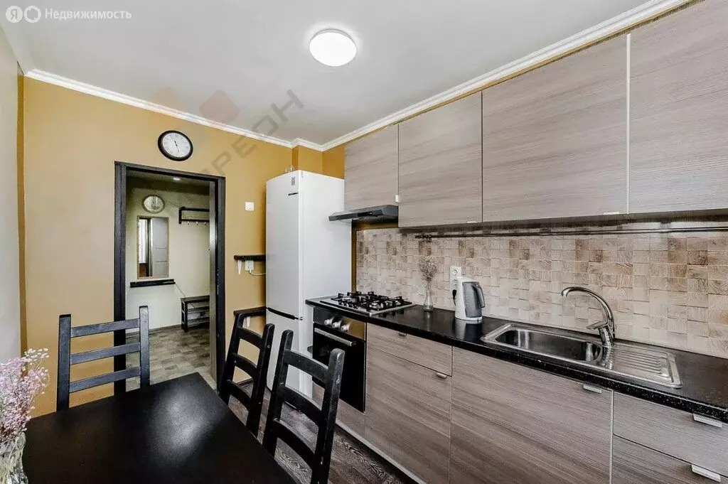 3-комнатная квартира: Краснодар, улица Красных Партизан, 75 (63.6 м) - Фото 1