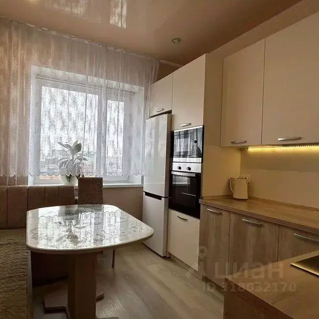 3-к кв. Ханты-Мансийский АО, Нижневартовск Пермская ул., 21 (70.1 м) - Фото 1
