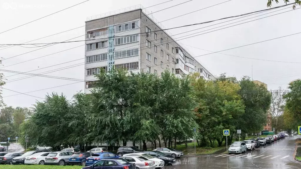 3-комнатная квартира: Тюмень, улица Елизарова, 49 (66.2 м) - Фото 1