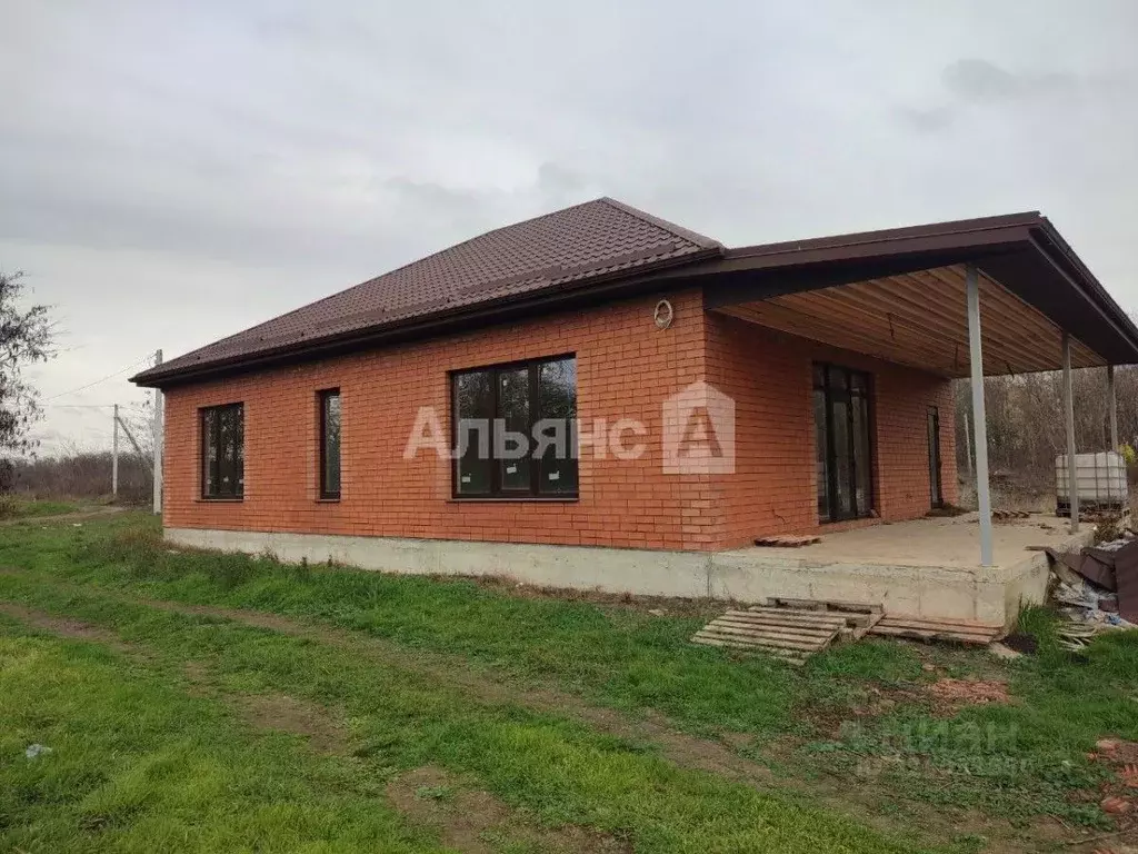 Дом в Краснодарский край, Тимашевск Индустриальный мкр, ул. 10-я Линия ... - Фото 1