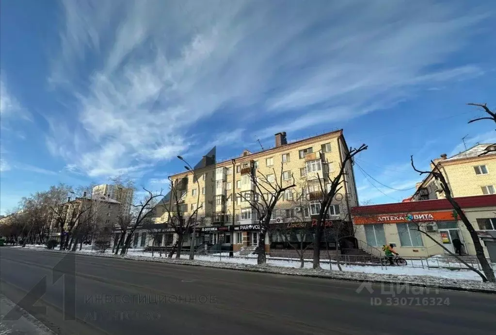 Торговая площадь в Тюменская область, Тюмень ул. Мельникайте, 84 (45 ... - Фото 1