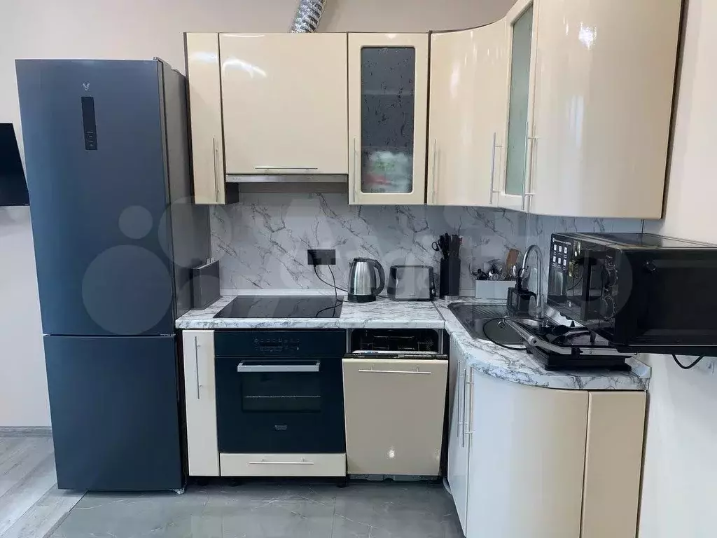 1-к. квартира, 44 м, 4/4 эт. - Фото 0