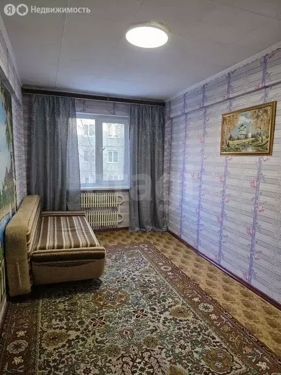 3-комнатная квартира: Омск, 3-й микрорайон, улица Путилова, 10 (59 м) - Фото 2