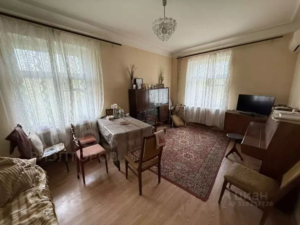 4-к кв. Волгоградская область, Волгоград ул. Мира, 6 (90.4 м) - Фото 0