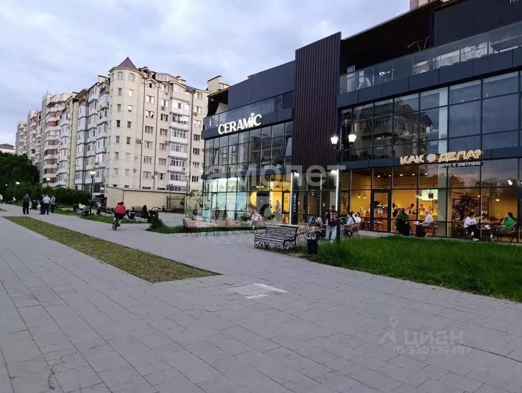2-к кв. Кабардино-Балкария, Нальчик Московская ул., 7 (82.0 м) - Фото 1