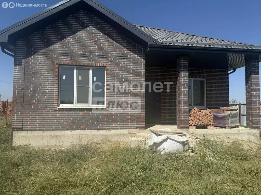 Дом в Славянск-на-Кубани, улица Нефтяников (110 м) - Фото 0