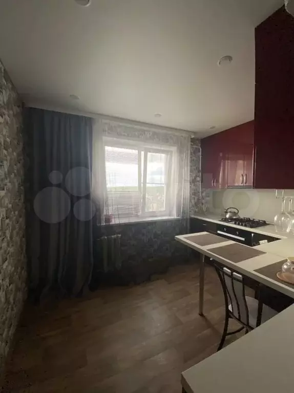 10 и более-к. квартира, 42 м, 8/10 эт. - Фото 1