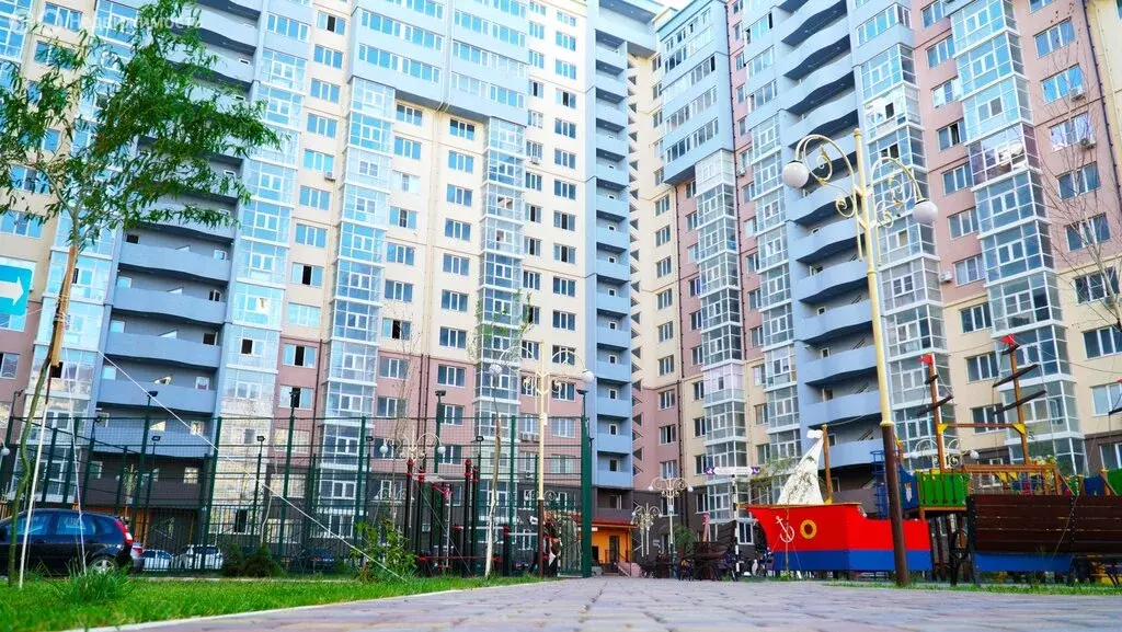 3-комнатная квартира: Каспийск, Молодёжная улица, 4 (90 м) - Фото 2