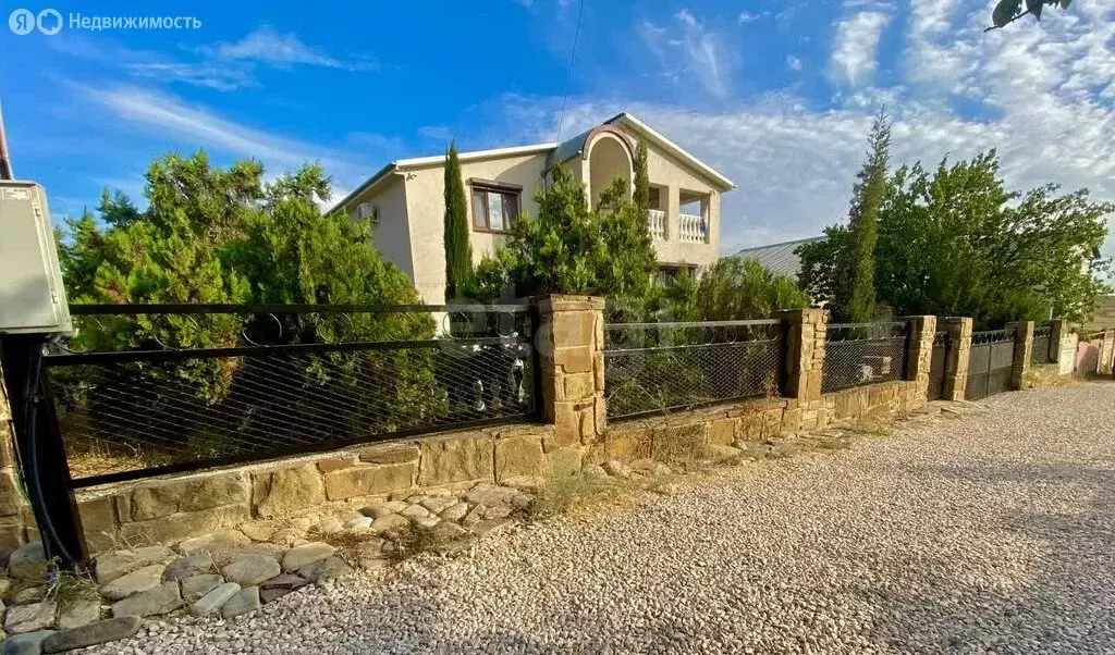 Дом в Республика Крым, муниципальный округ Судак, село Миндальное, ... - Фото 1