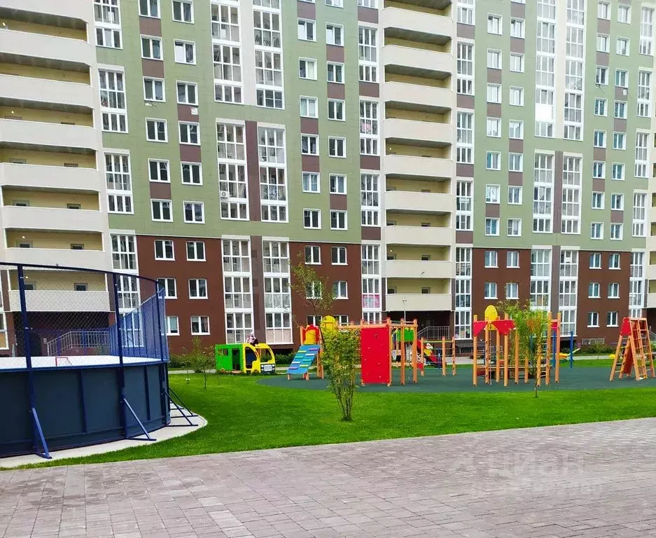 2-к кв. Омская область, Омск Взлетная ул., 11/1 (70.0 м) - Фото 1