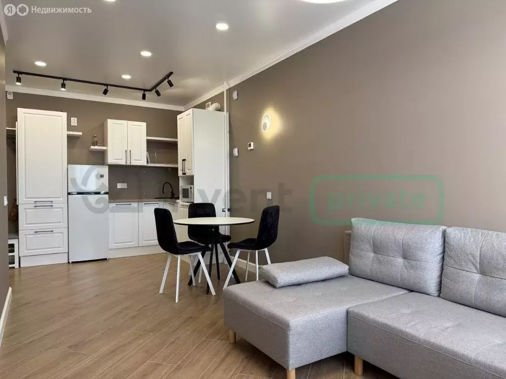 1-комнатная квартира: Пионерский, улица Гептнера, 21 (38 м) - Фото 1