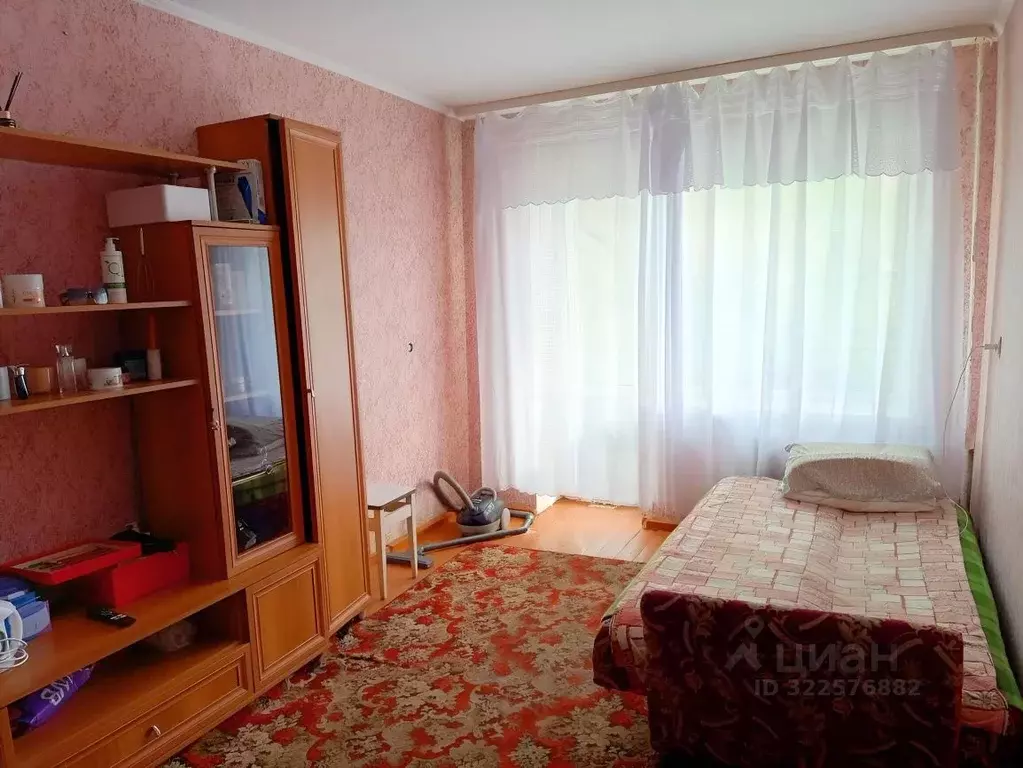 2-к кв. Омская область, Омск Октябрьская ул., 124 (44.1 м) - Фото 2