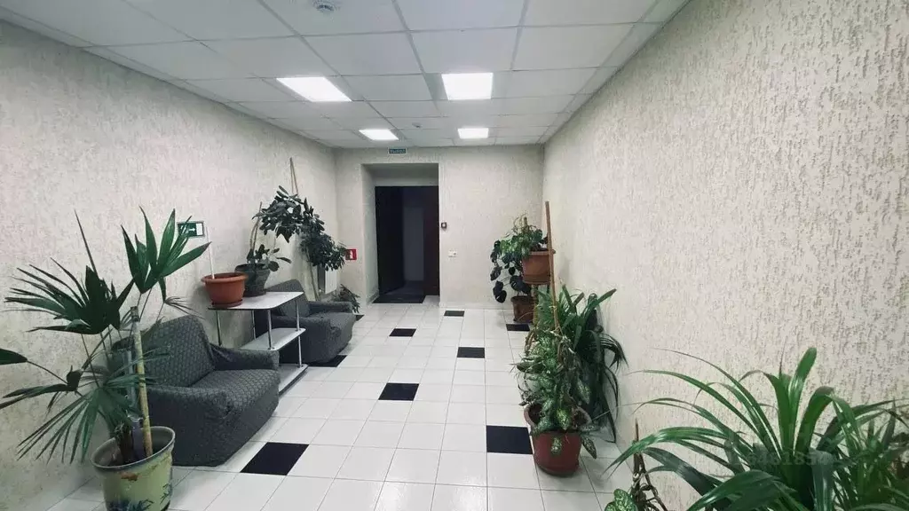 Офис в Саратовская область, Саратов ул. Имени С.Т. Разина, 54 (400 м) - Фото 1