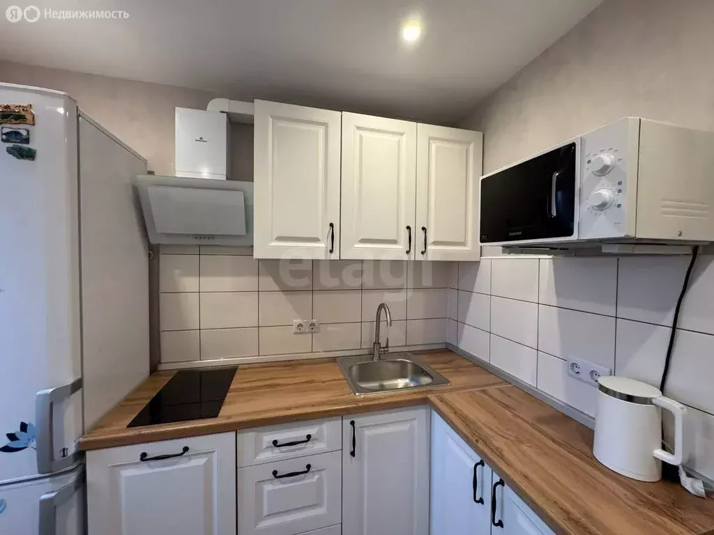 1-комнатная квартира: Челябинская область, Озерск, улица Дзержинского, ... - Фото 1