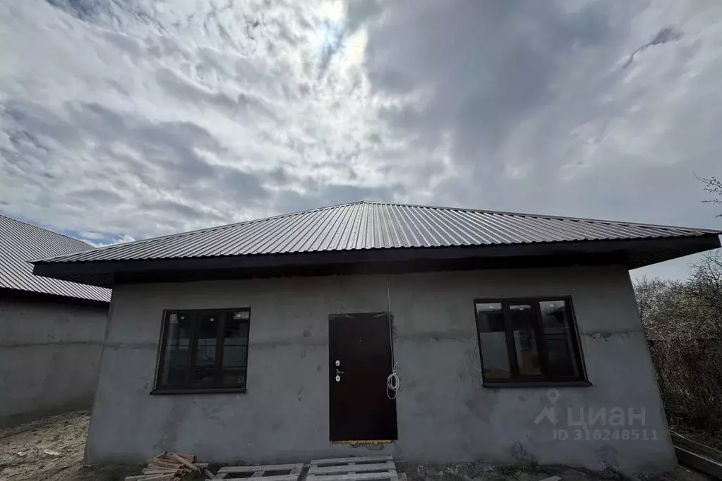 Дом в Астраханская область, Астрахань Колос садовое товарищество,  (89 ... - Фото 1