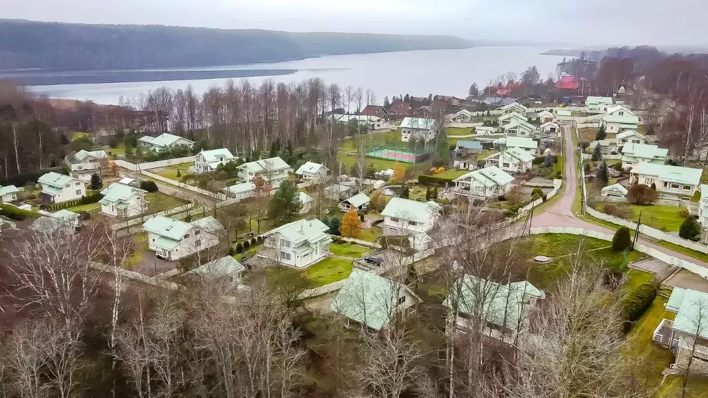 Дом в Ленинградская область, Выборгский район, Полянское с/пос, пос. ... - Фото 2