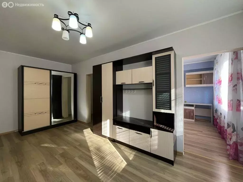 3-комнатная квартира: Астрахань, 2-я Игарская улица, 6 (59.4 м) - Фото 1